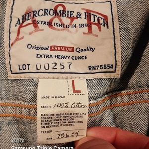 Vintage pre '10 Abercrombie and Fitch extra heavy ounce jean jacket. Msrp 270$